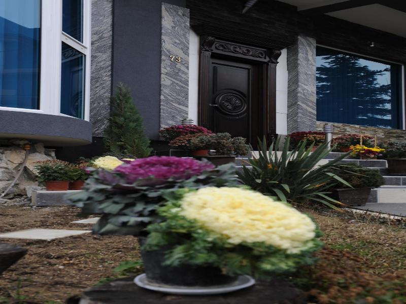 Garni Hotel Lama image