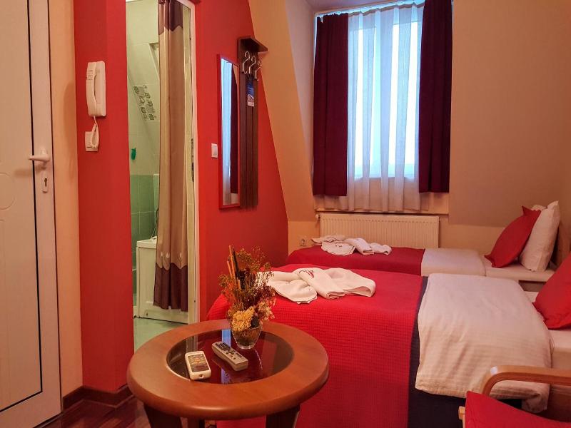 Garni Hotel Lama image