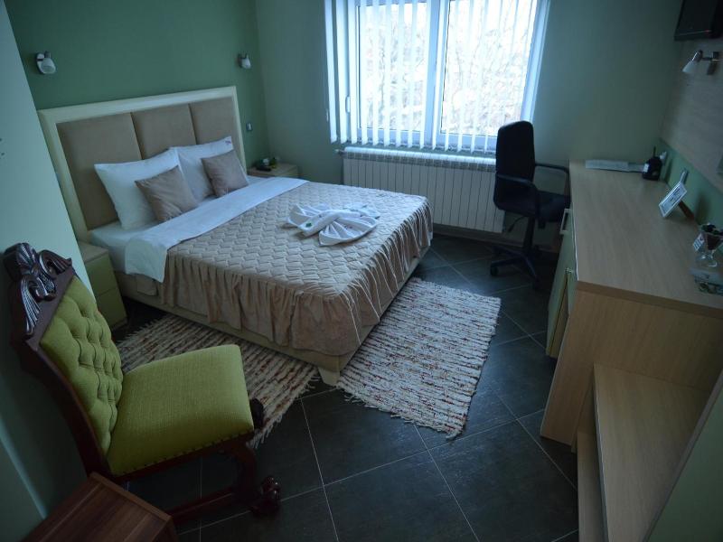 Garni Hotel Lama image