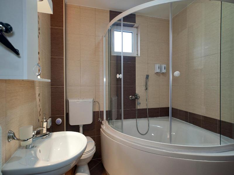 Garni Hotel Lama image