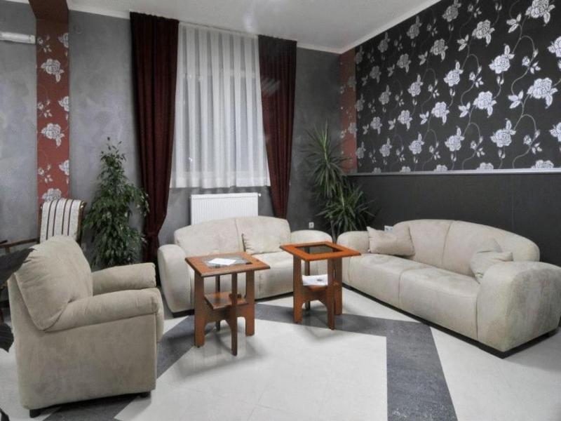 Garni Hotel Lama image
