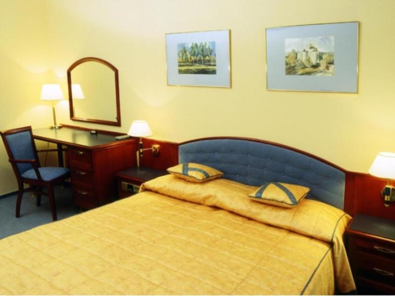 Hotel Kongresowy image