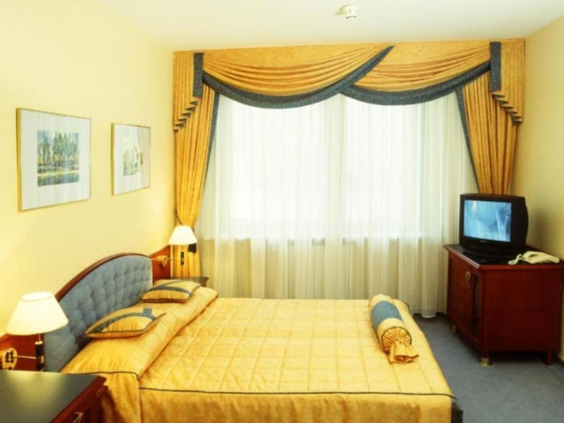 Hotel Kongresowy image