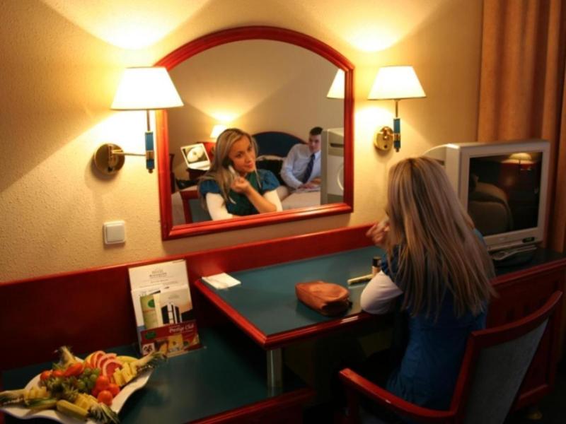 Hotel Kongresowy image