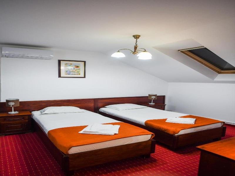 Hotel Elyon Dej