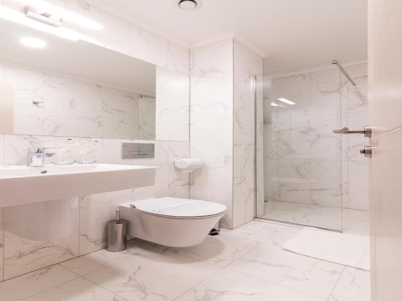 Sky Corner Hotel image