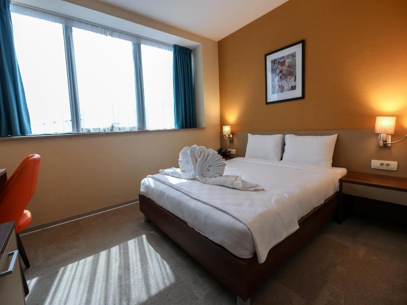 Sky Corner Hotel image