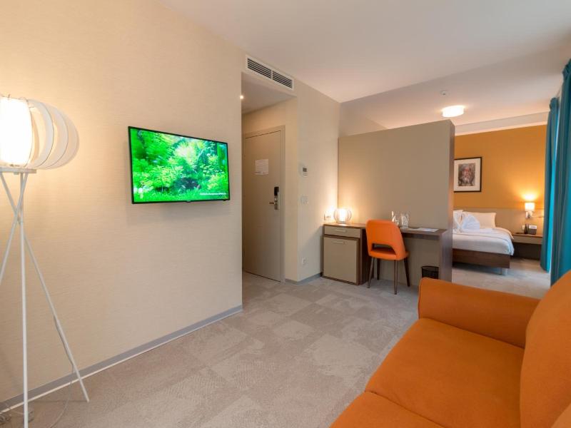 Sky Corner Hotel image