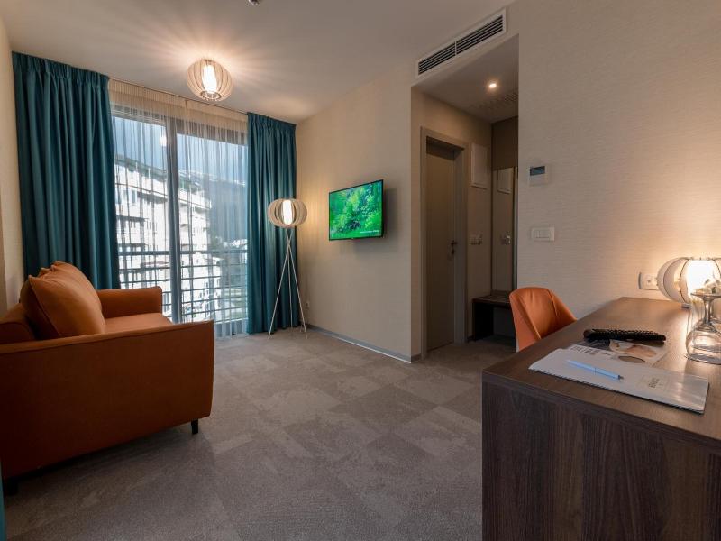 Sky Corner Hotel image