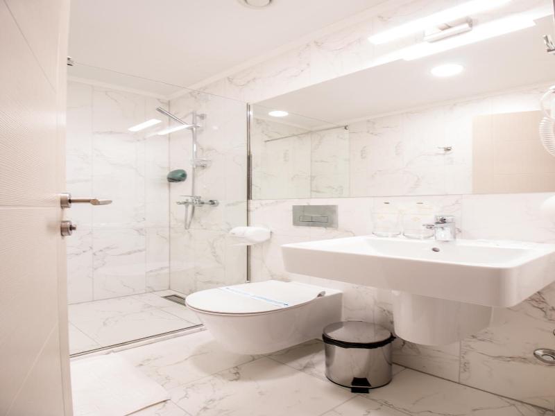 Sky Corner Hotel image