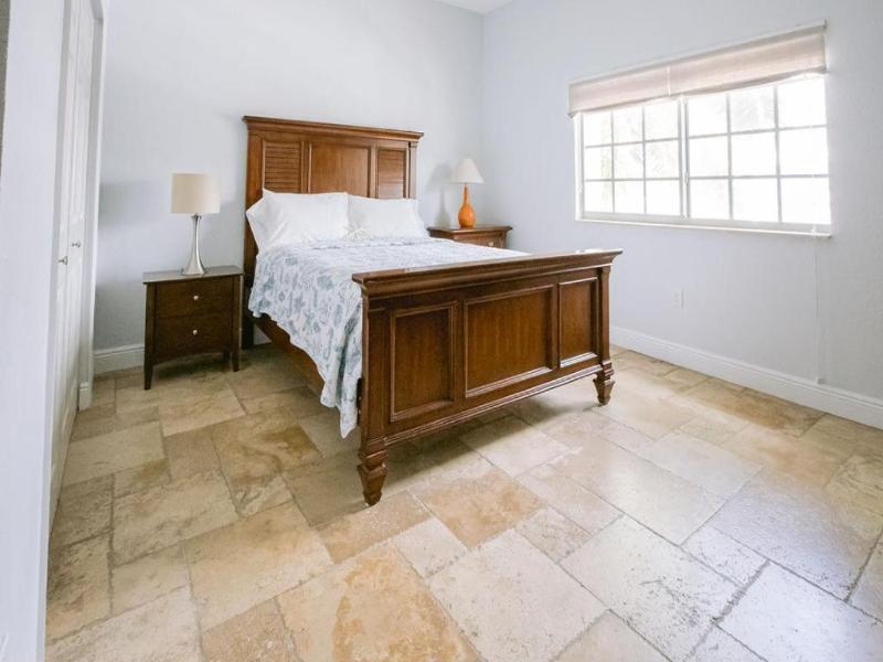 Vistalmar Beach Resort image
