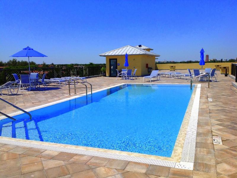 Vistalmar Beach Resort image