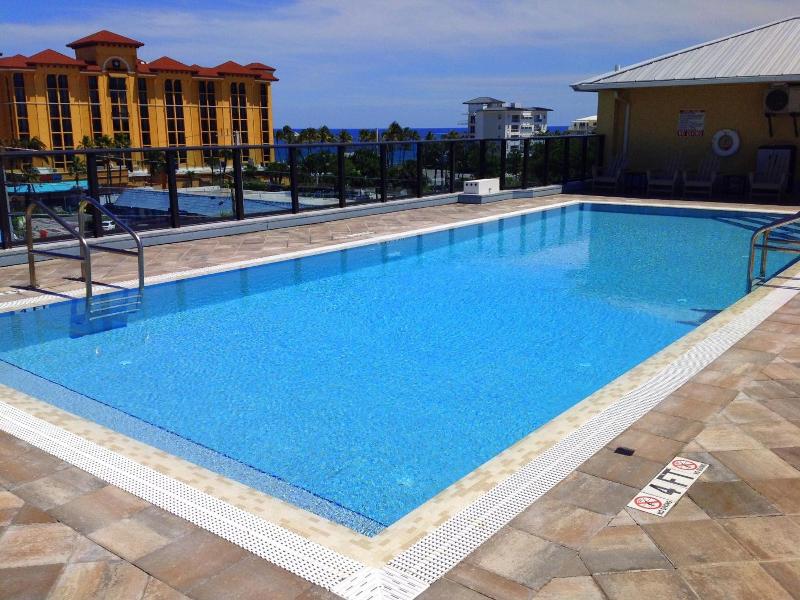 Vistalmar Beach Resort image