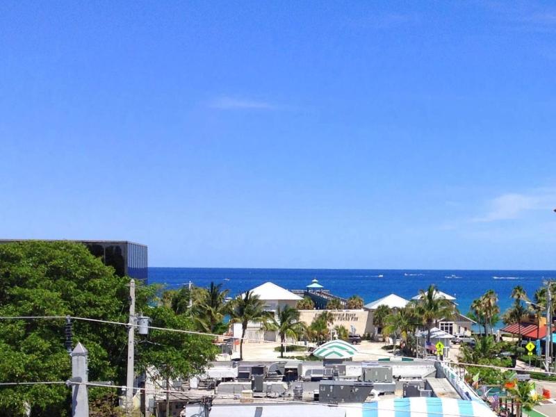Vistalmar Beach Resort image