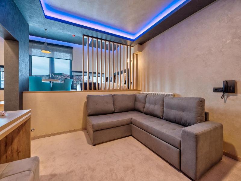 Hotel Aria image
