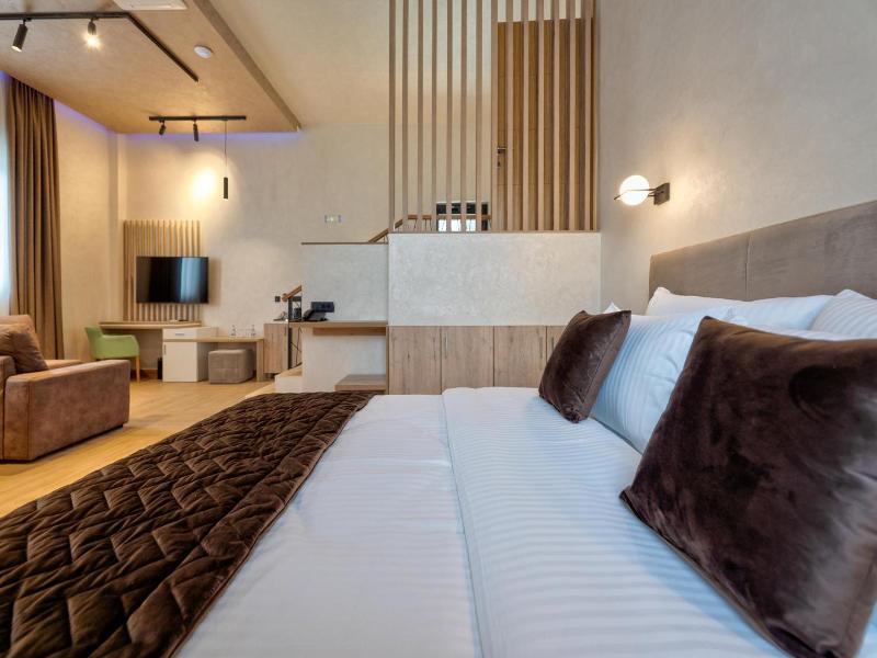 Hotel Aria image
