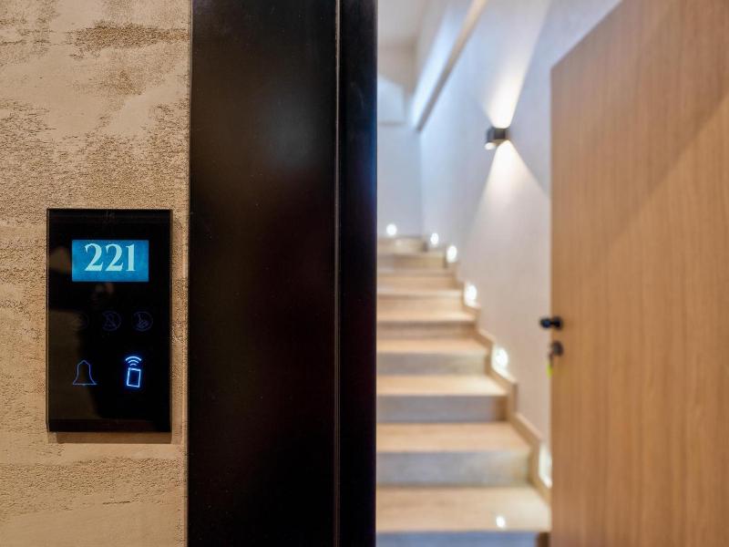 Hotel Aria image