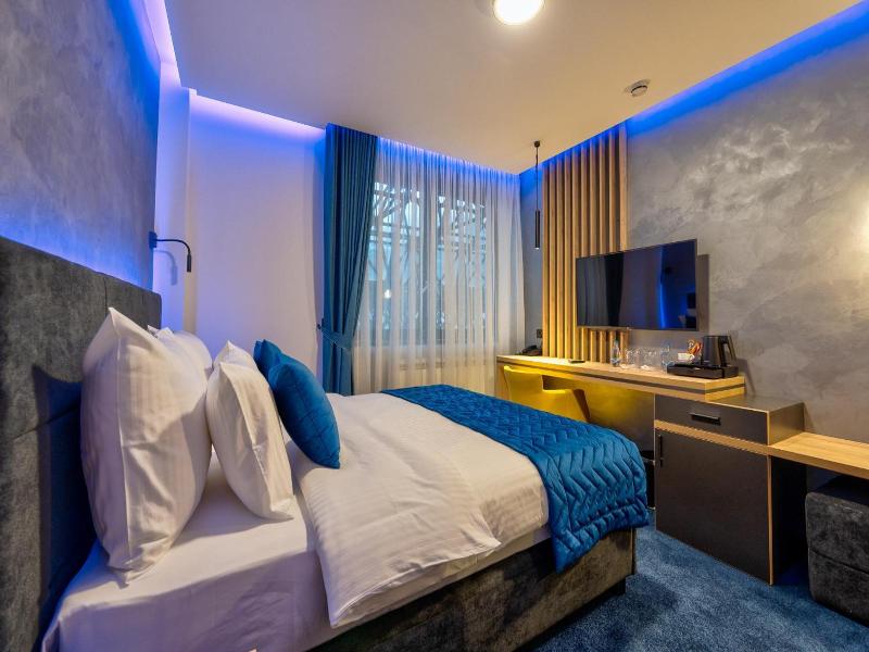 Hotel Aria image