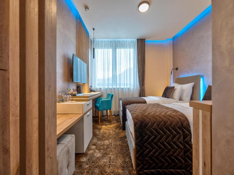 Hotel Aria image