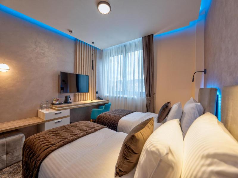 Hotel Aria image