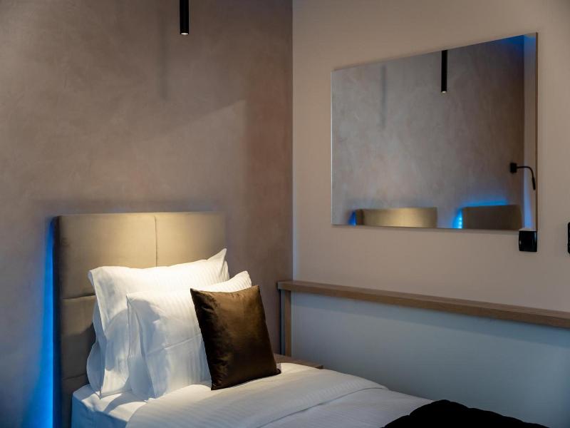 Hotel Aria image