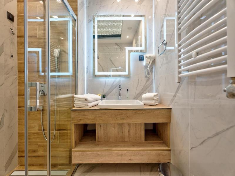 Hotel Aria image
