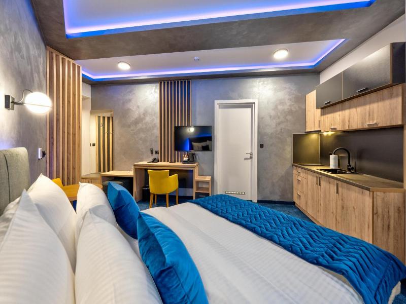 Hotel Aria image