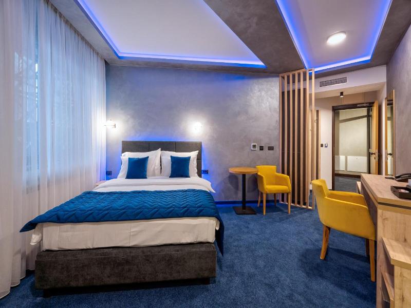 Hotel Aria image