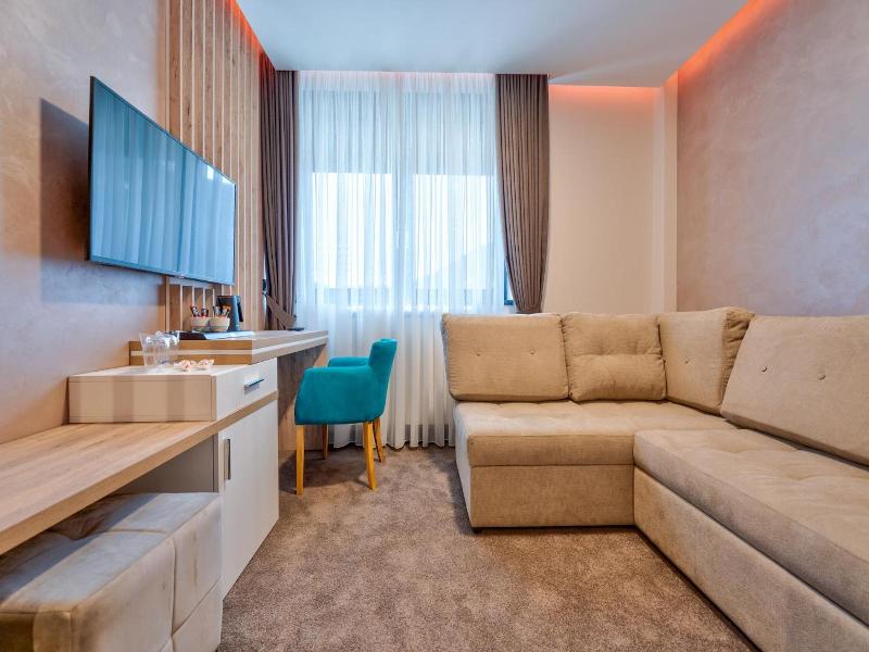 Hotel Aria image