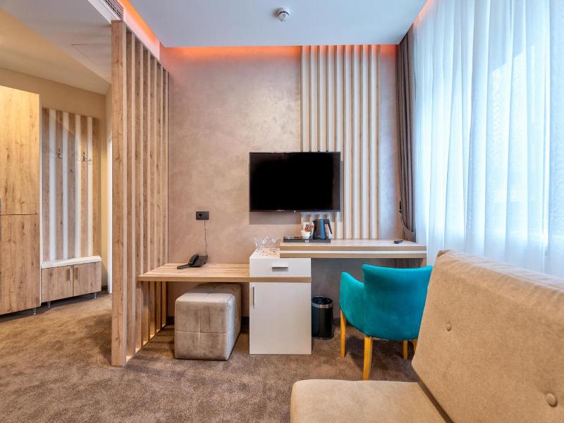 Hotel Aria image