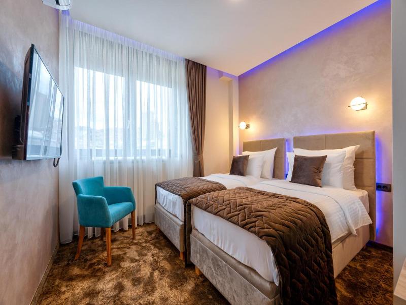Hotel Aria image