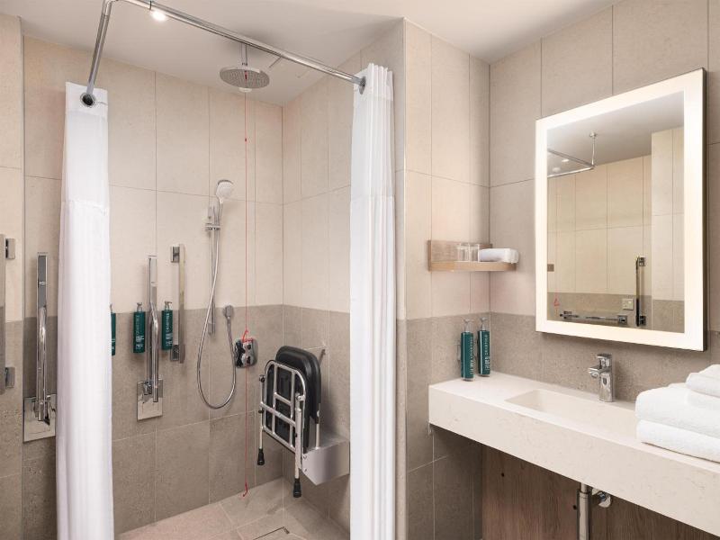 Hilton Garden Inn Silverstone image