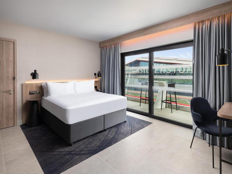 Hilton Garden Inn Silverstone image