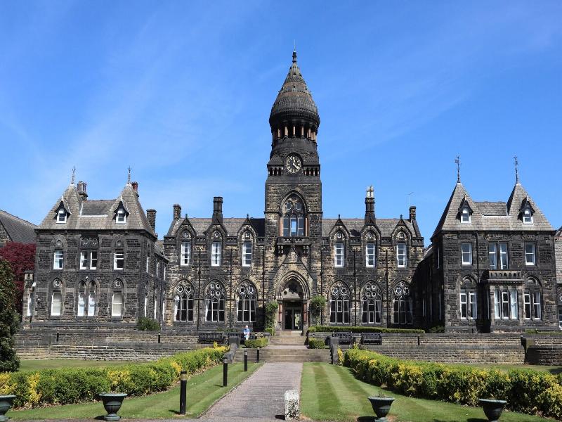 Hinsley Hall image