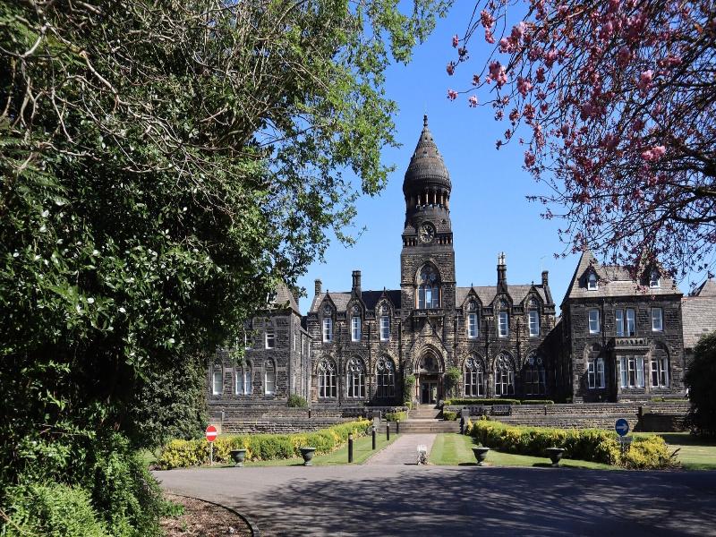 Hinsley Hall image