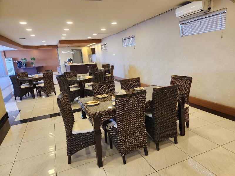 Palm Continental Hotel image
