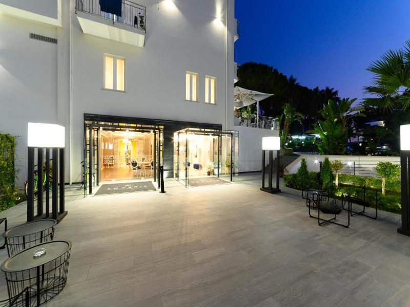 Hotel Sogaris image