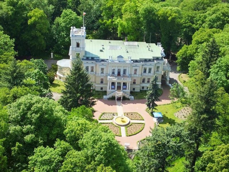 Palac Biedrusko image