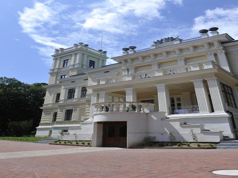 Palac Biedrusko image