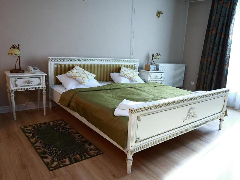Palac Biedrusko image