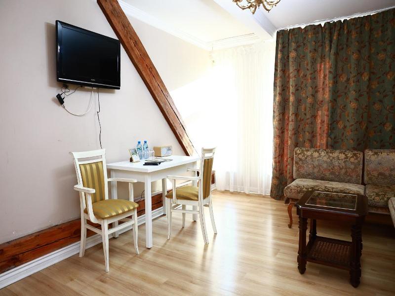 Palac Biedrusko image