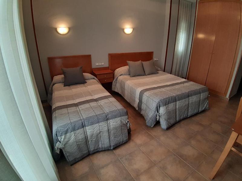 Hotel Los Leones El Mas Cercano A Warner image