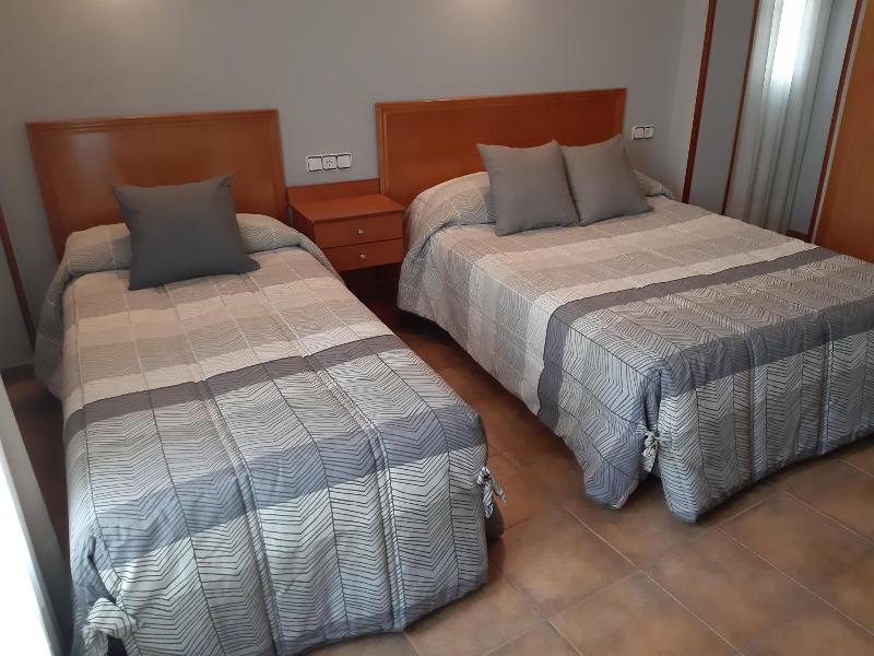 Hotel Los Leones El Mas Cercano A Warner image