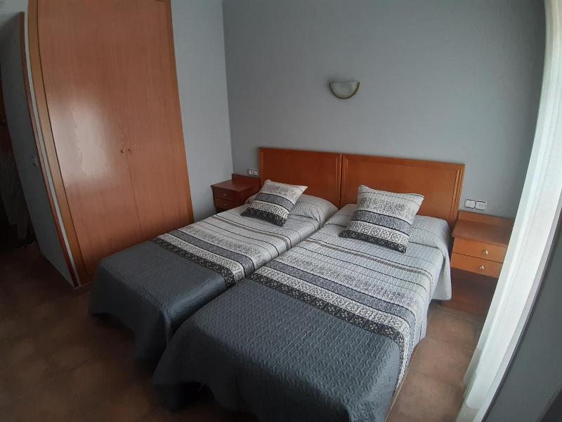 Hotel Los Leones El Mas Cercano A Warner image