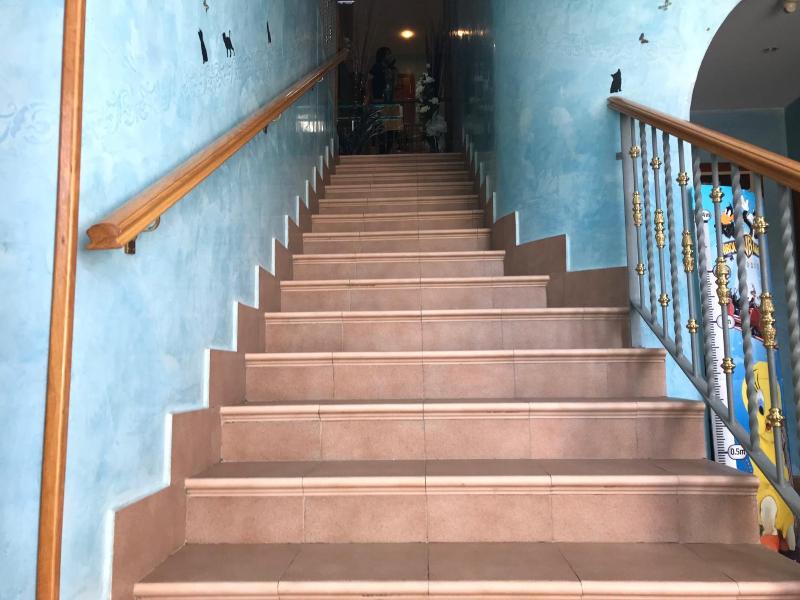 Hotel Los Leones El Mas Cercano A Warner image