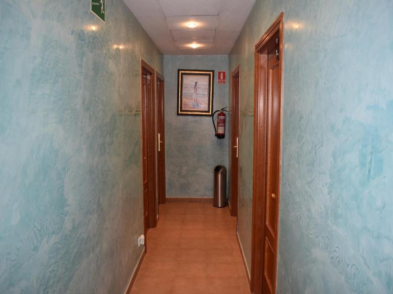 Hotel Los Leones El Mas Cercano A Warner image