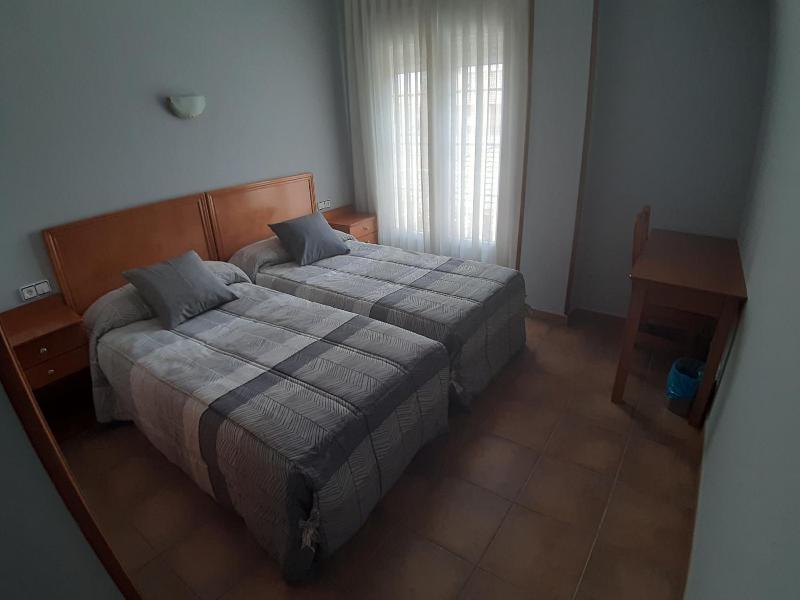 Hotel Los Leones El Mas Cercano A Warner image