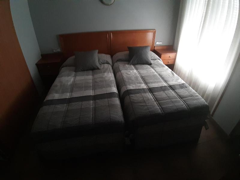 Hotel Los Leones El Mas Cercano A Warner image