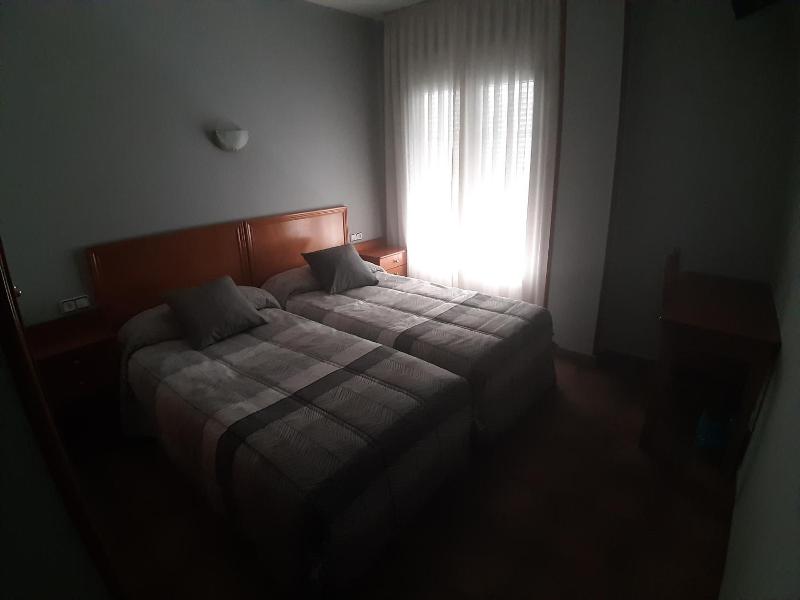 Hotel Los Leones El Mas Cercano A Warner image