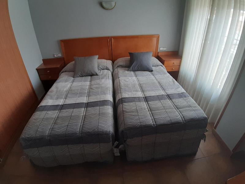 Hotel Los Leones El Mas Cercano A Warner image